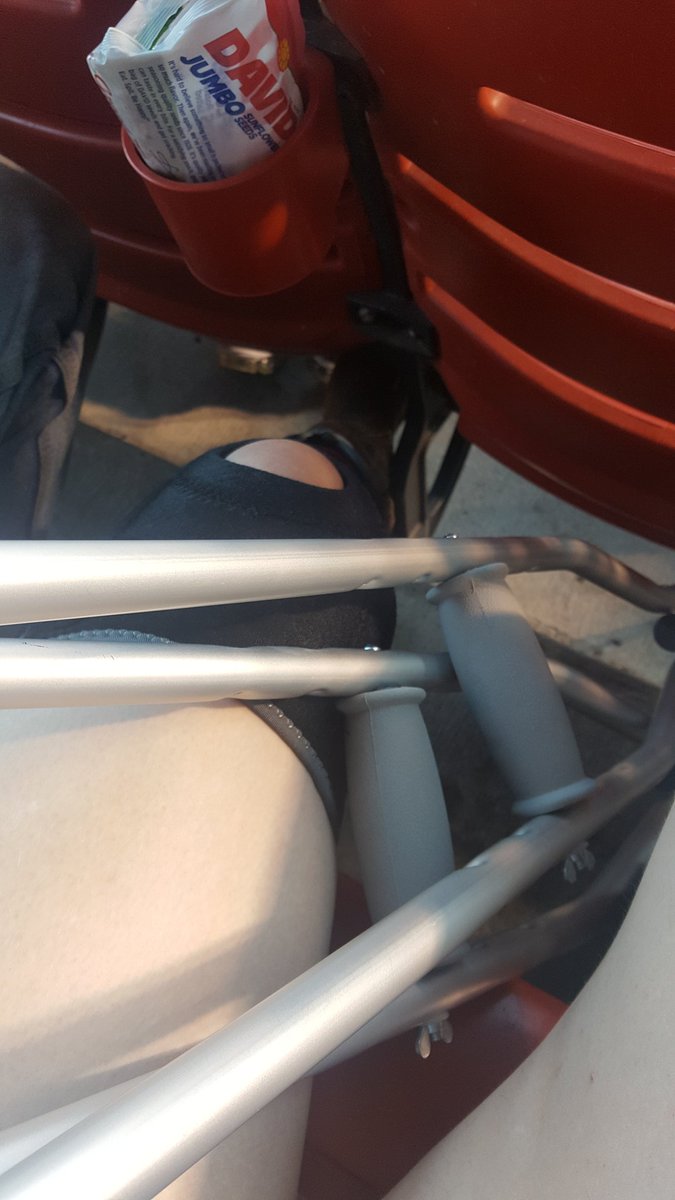 tlfashionbird's tweet photo. #Cardinals game with a messed up leg. #TeamSTL #CardsNation #section171 #Buschstadium https://t.co/upZsL4I84p