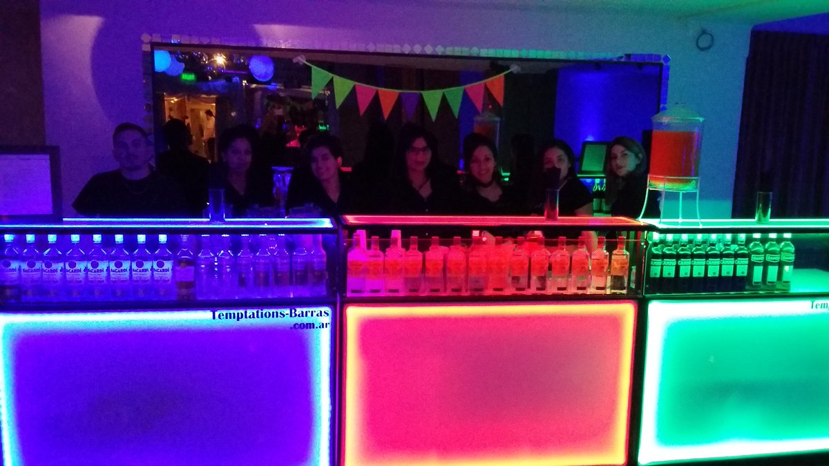 bartemptations's tweet image. Egreso de Medicina de Mercedes 07/07/17