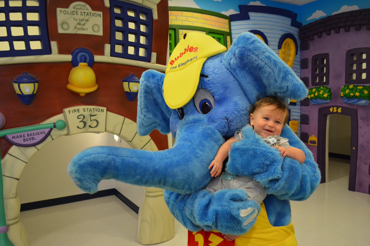 alybutton01's tweet photo. Somebody was super excited to meet #BubblestheElephant at school today! #TLEBocaRaton #learnplaygrow #mylittleowen #6monthsold https://t.co/qB2xkYHWPC