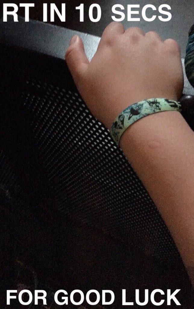 positivsarah's tweet photo. IT ACTUALLY WORKED I RTED THIS AND ETHAN LIKED https://t.co/S30D6GPPoG
