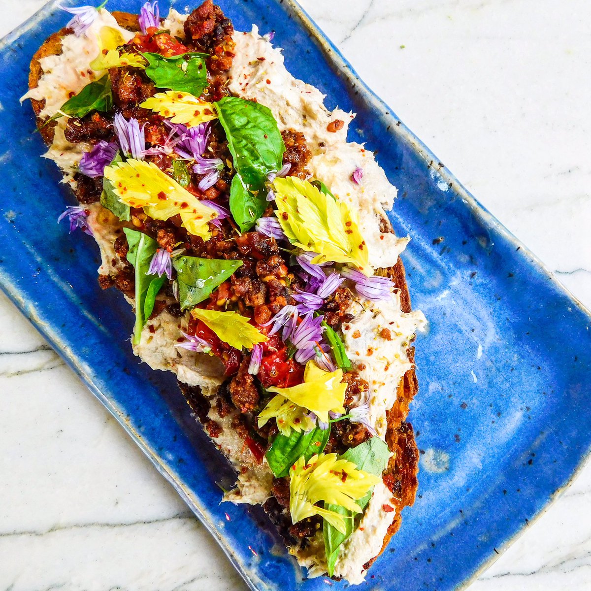 A final trip to Tavern Road wouldn't be complete without a little bluefish BLT. 5️⃣ more days, do it up!