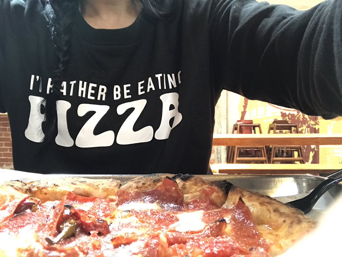 riss13's tweet photo. I took my 'I'd rather be eating pizza' sweatshirt to lunch.  I received so many stares... like you've never seen a crazy person before? https://t.co/oPnZANCgMc