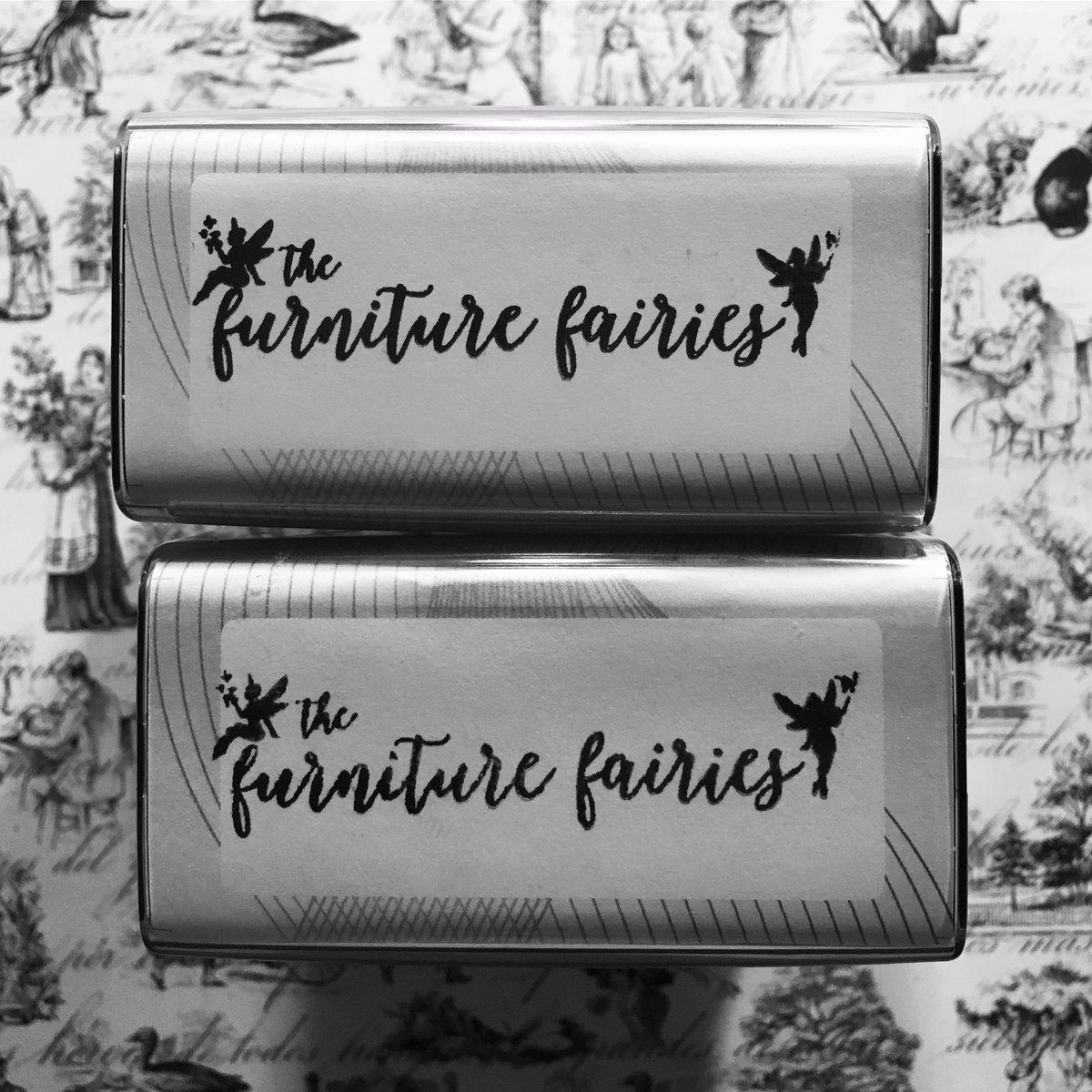 Made these 2 stamps for a furniture shop. Check out fairy dust 😍

#smallbusinessowners #etsyshop #logo #woodworking #furniture