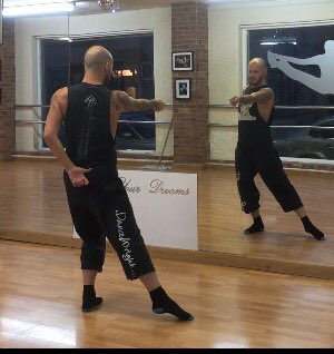 hollywood2nt's tweet photo. Best class of the week #DanceWright studios #Darlington @darlobiz @WhatsOnDarlo https://t.co/HOVhfwjfOs