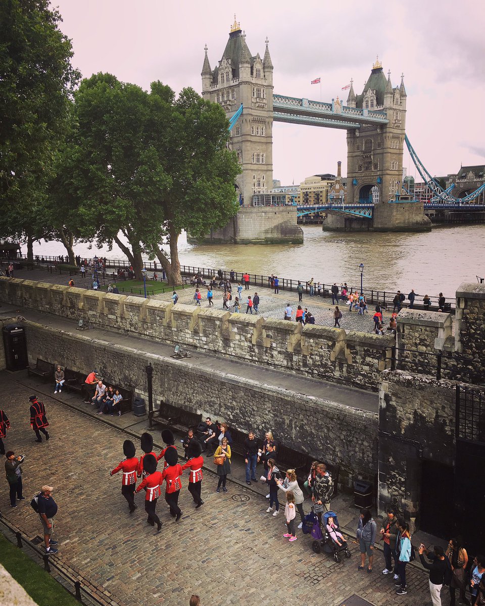 TracyTrenary's tweet photo. The Queen's guards stepping out for their afternoon stroll #TravelTuesday #towerbridge https://t.co/MY1UycJJwB