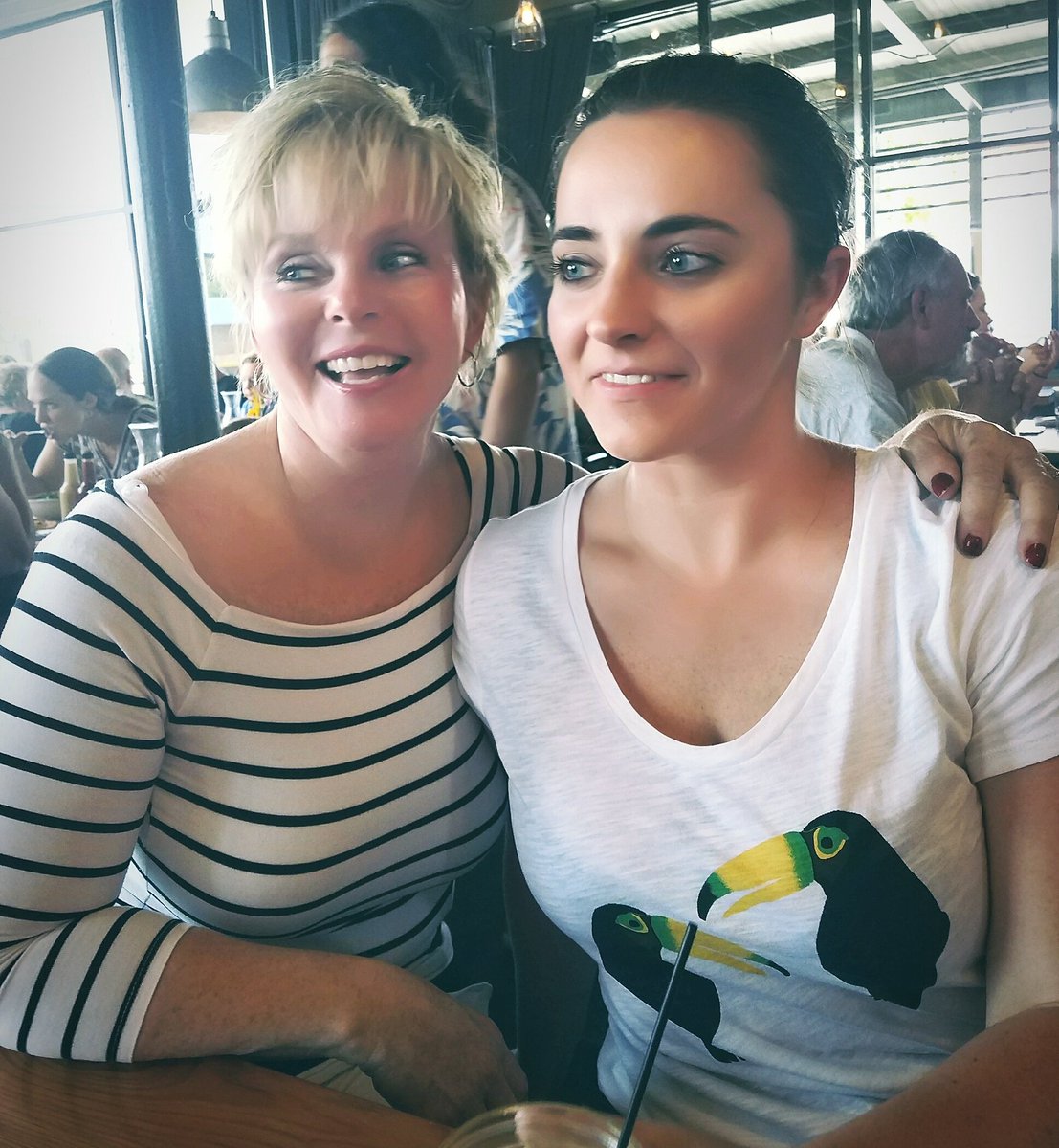 katelynn_bundy's tweet photo. Mom came to visit. Had an extraordinary time 💙 #moms #love #fitfam #Nashville #nashvilletn #food https://t.co/VoBoO0UpiI