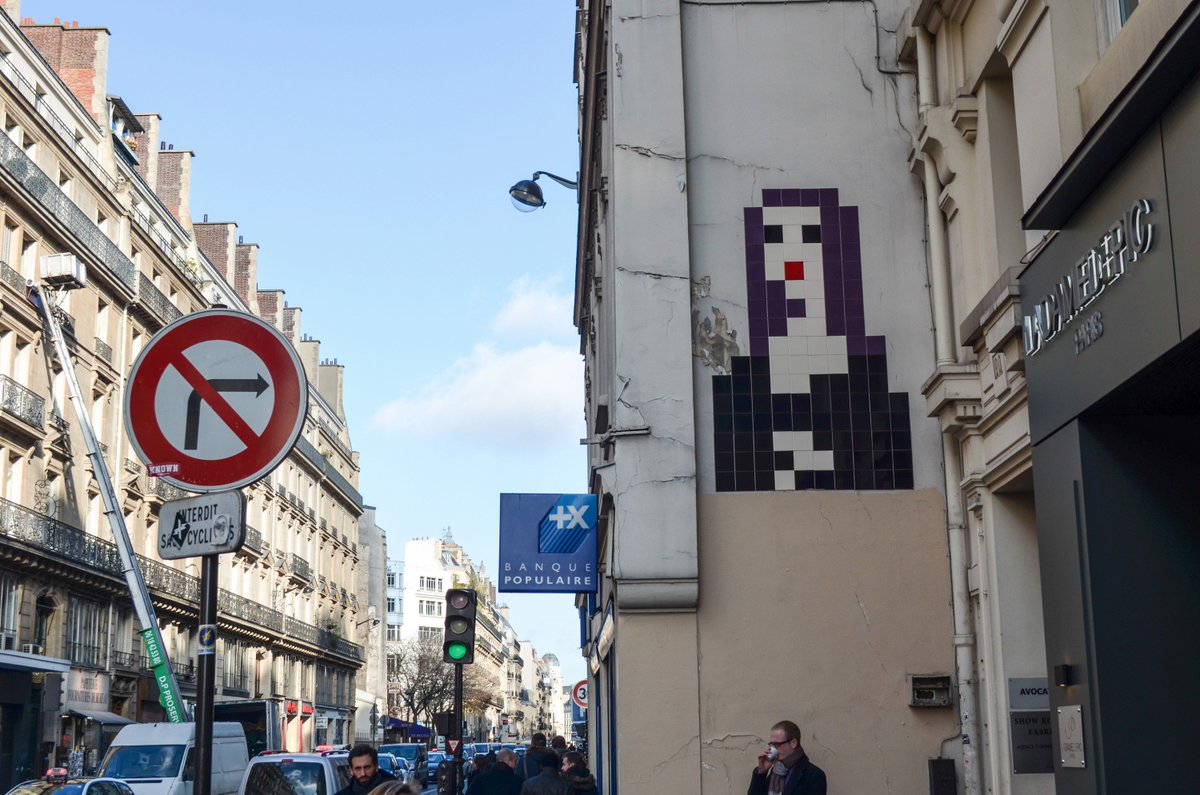 RixToby's tweet photo. #invader #invaderwashere #spaceinvader #streetart #art #monalisa #paris #brussels #rome #London #worldinvasion https://t.co/5rKEa1Xfhb
