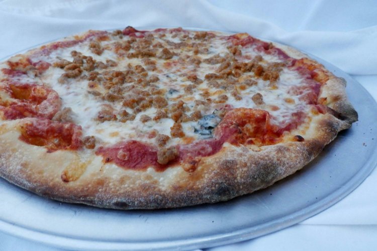 Describe how you feel about this photo using only GIFs!