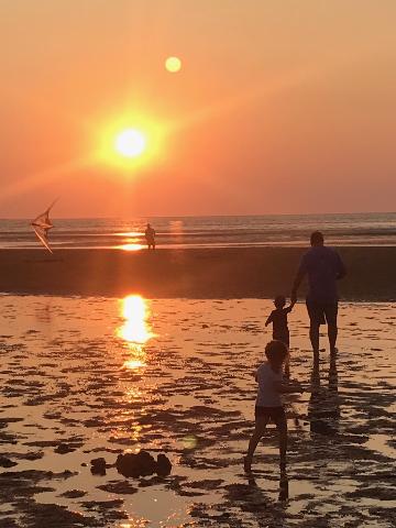 Baynethebluepit's tweet photo. #sunseteclipse https://t.co/2TVBwr77u8