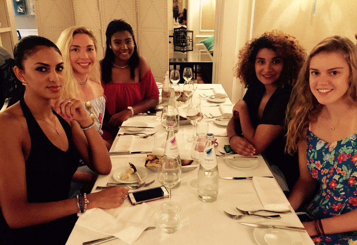 DukeWBB's tweet photo. Final dinner in 🇮🇹 ✅

Hate we have to head home tomorrow as what an amazing trip it has been!  

#DWBinItaly 🔵😈🏀💙 https://t.co/dQeBL0S5YB