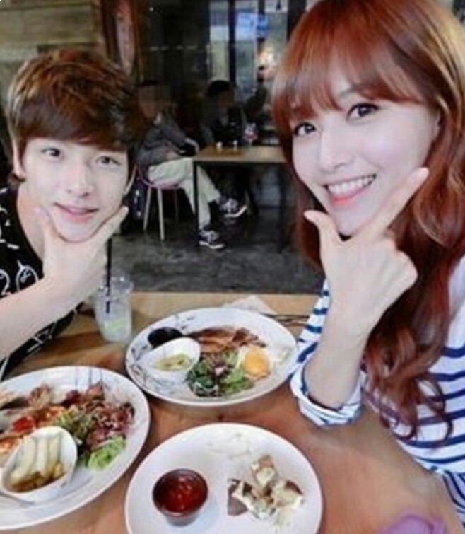 BrazilNFlying's tweet image. [#TRAD] Artigo da Soompi mencionando Jaehyun e sua irmã, Jaekyung, sobre 6 bonitos irmãos do K-Pop da vida real.