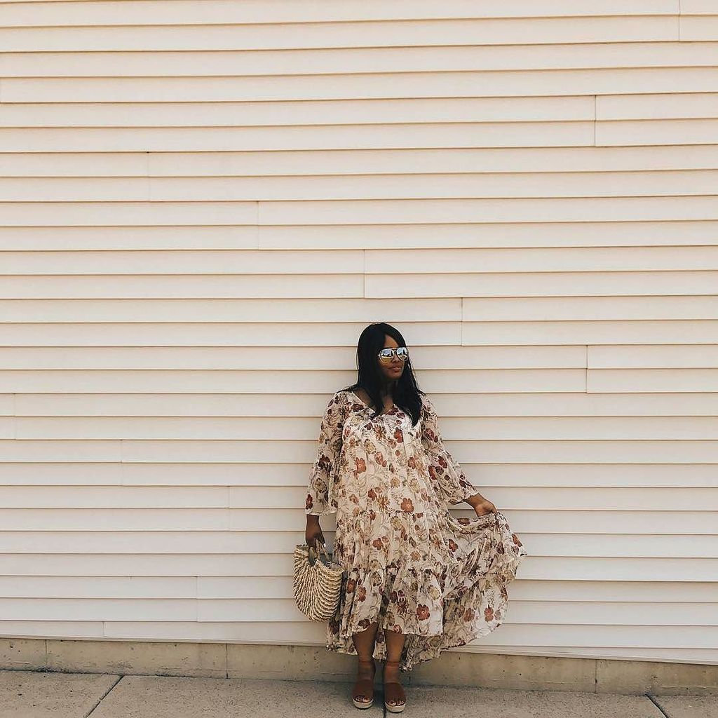 WindyCityBlogCo's tweet photo. @daniellesandifer we're obsessed with this outfit! #WCBCStyle // #WindyCityBloggers https://t.co/CAES9SlG9X https://t.co/4BzdpgD3Qz