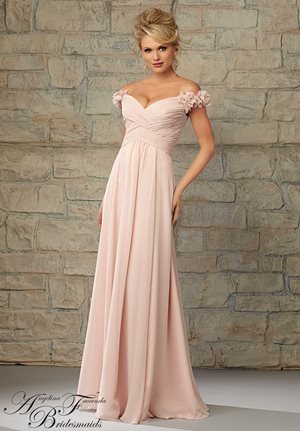 bestforbride's tweet image. Latest bridesmaids dress trends that are worth a look - bit.ly/1WlHjRM #bridesmaidsdresses #bridesmaid
