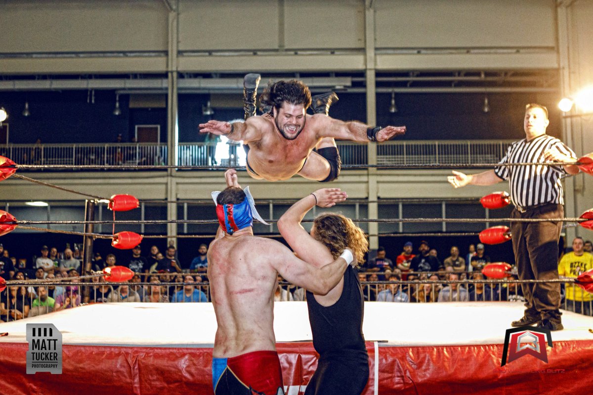 wrestletography's tweet photo. @TheFlippyShit @martincasaus @BLITZwrestling A different view https://t.co/LrYrcobX5y
