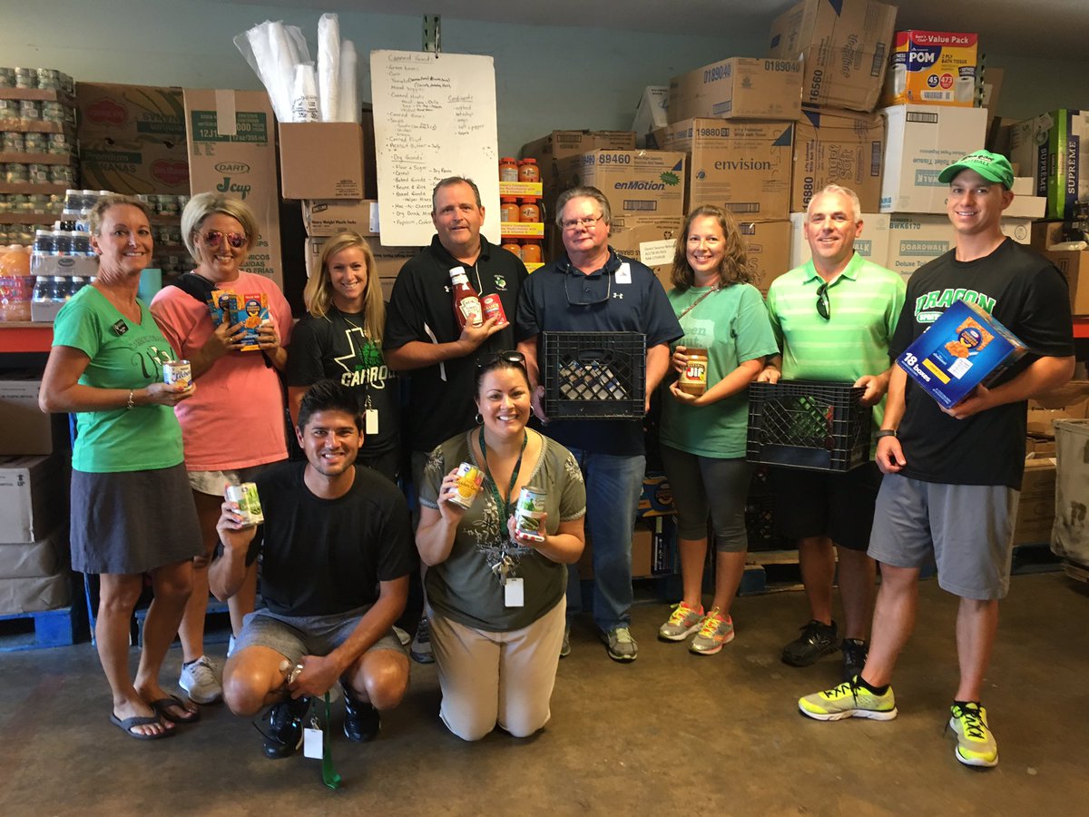 Amazing opportunity to serve our community at Grace Food Pantry today <a href="/CarrollSRHigh/">Carroll Senior High</a> #CompassionateService
