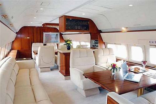 FlightPartner's tweet image. Impress your clients with the #privatejet they want when they want it. We'll do the work to ensure you find it. #FlightPartner #FlyPrivate