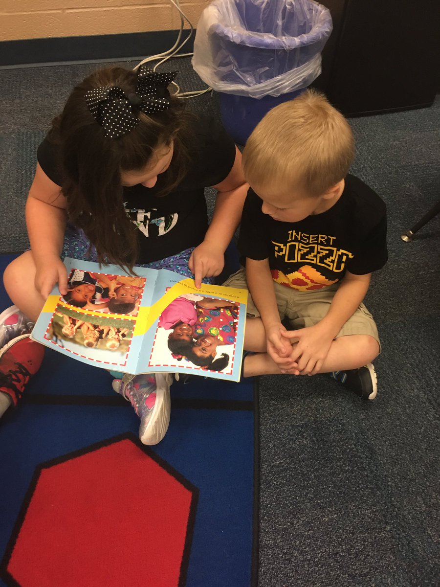 TiffanyHandlon's tweet photo. Practicing some partner reading today! #rannlearns #expectthebestDISD https://t.co/5XrOA5230C