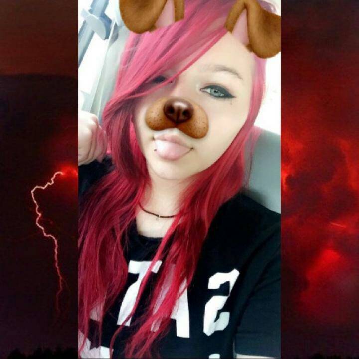 GothGryffindor's tweet photo. 🙌 YASSS It's time for a great show EmmyTheMonster:Come Chat! ✨ #ChitC
https://t.co/77IVwFMMAq https://t.co/RugyN2B53k