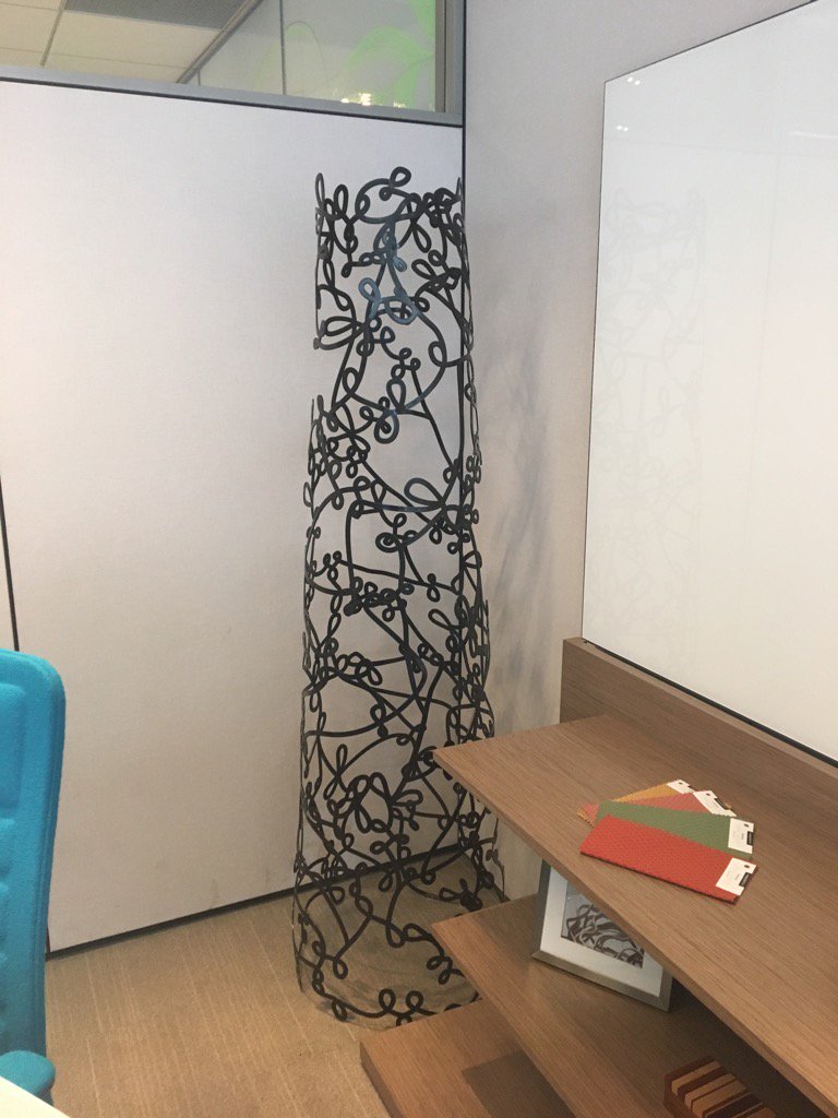 INdesign_Monica's tweet image. Now that&apos;s a coat tree! #practicalart @Haworthinc