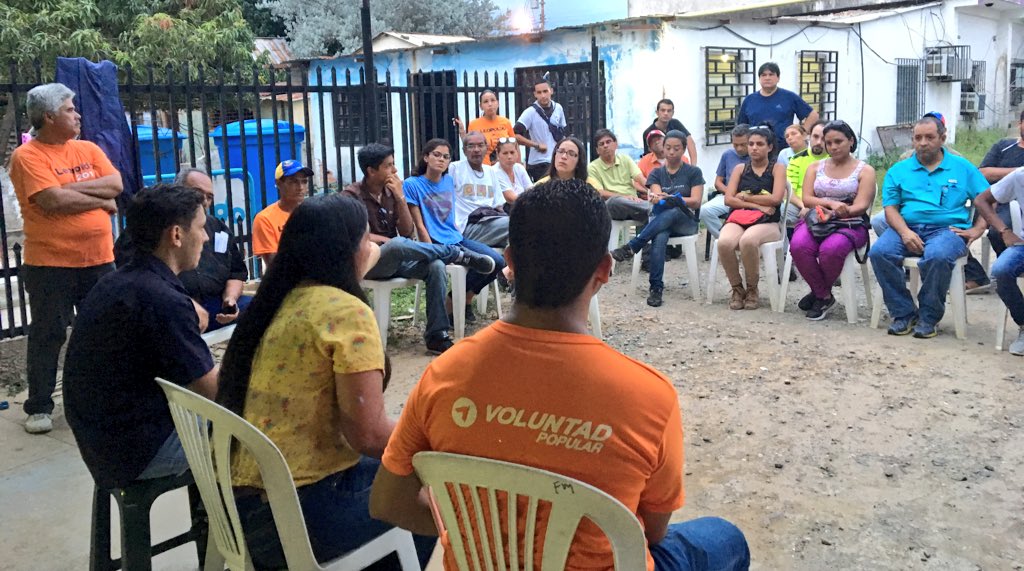 DesiBarboza's tweet photo. Desde Lagunillas nos seguimos organizando para continuar la lucha por el rescate de la libertad y la democracia del Zulia y de Venezuela. https://t.co/r8SCPbx9mK