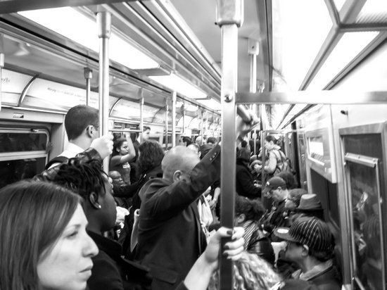 The First Commandment of #NYC? Thou shalt not ask for directions ow.ly/K6fn30eBooI