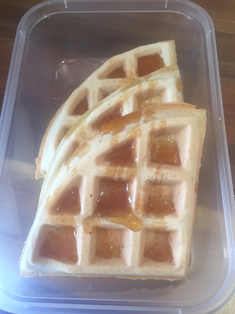 KitchenPembs's tweet image. Vegan breakfast anyone? Vanilla waffles and Peanut butter granola. I don't mind if I do 😍🌱#Vegan #Pembrokeshire #wales #eatclean