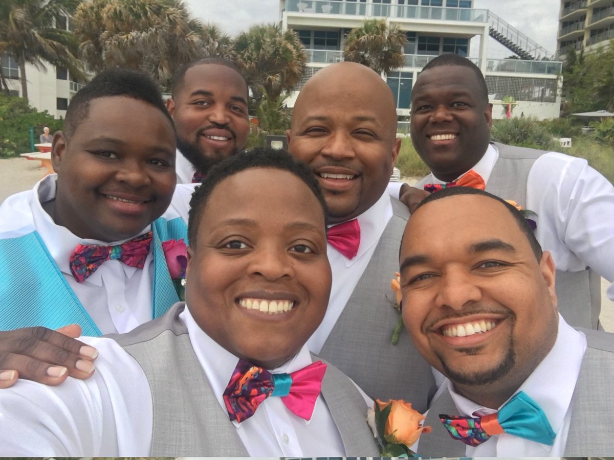 GuysAndTies1's tweet photo. Custom Miami Wedding bow ties... #nailedit #weddingbowties #custombowties #rockthebowtie #guysandties #miamiwedding https://t.co/ADRKXqWgks https://t.co/A32wxIvbYm