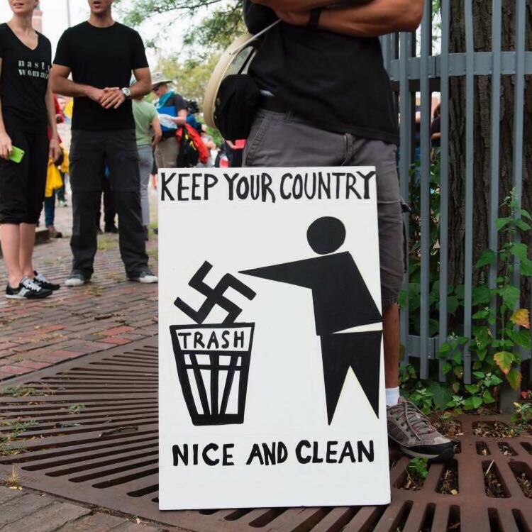 SomeCallMeCap's tweet photo. Please throw out any trash you see

#fucknazis #nazipunksfoff https://t.co/FQ1Khh1U8Q