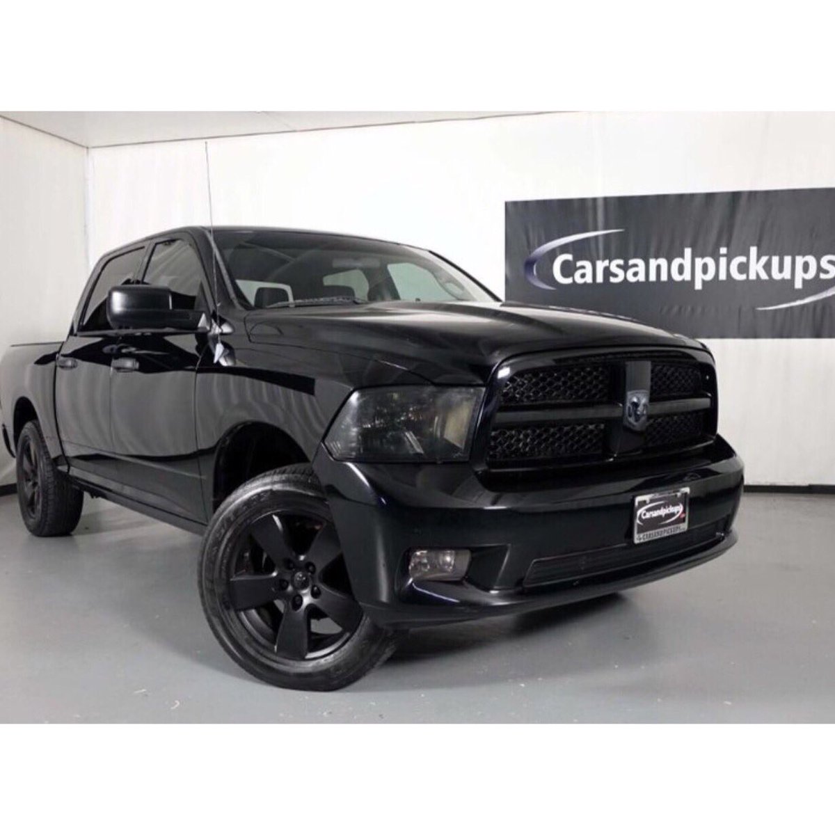 carsandpickups's tweet photo. ๐ฅFOR SALE๐ฅ
-2012 Dodge Ram 1500 Express with a #cleancarfax, a #hemi, and #dualexhaust
#towpackage #customperformance #dualpurpose https://t.co/PgSBB2JsP3