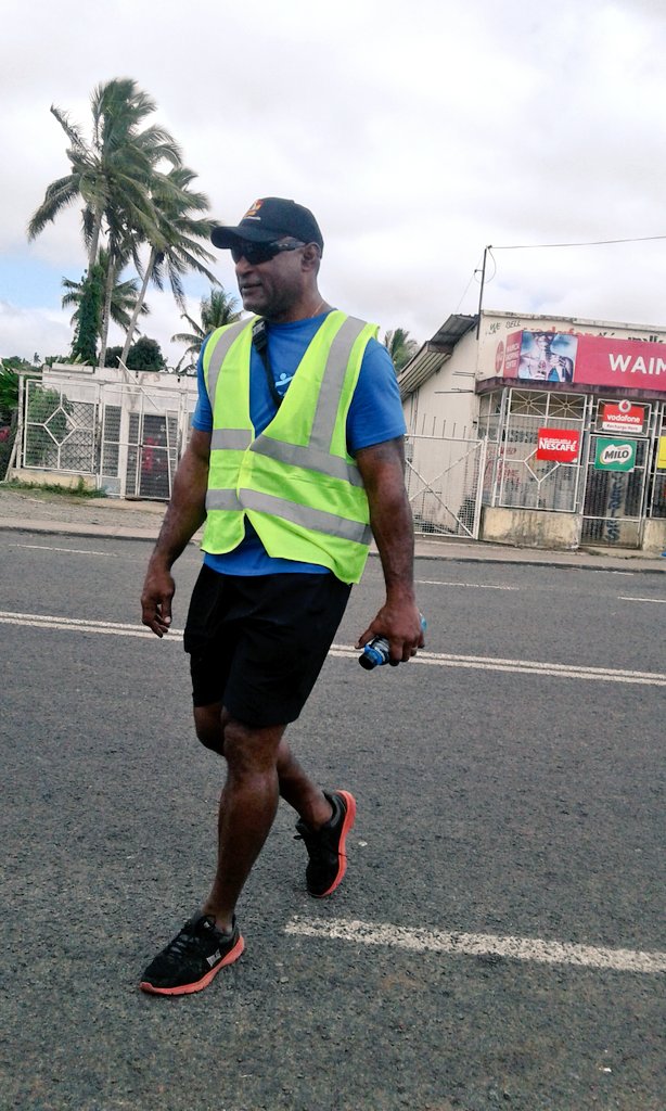 baleivuya_mojie's tweet photo. Collection team receive contribution. Like &amp; tweet us as we make our way to Nalalawa village to rest after a long Day #FijiKids walkathon https://t.co/OaL0zUoNcd
