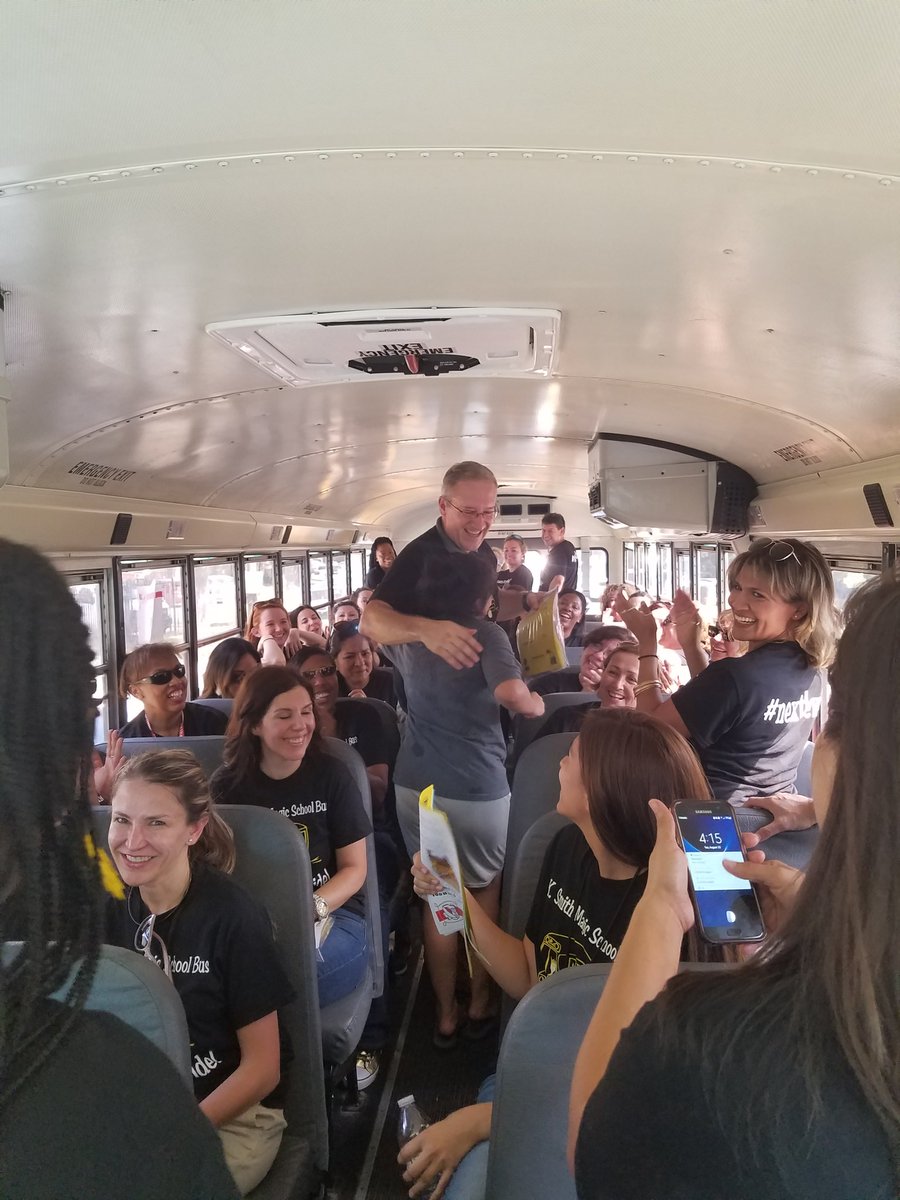 DrQMil's tweet photo. Words can't express the energy! Super proud to be #TeamHISD. @katesmithes @sgosborne14 @GrenitaLathan @angela_mcconico @stevengut1errez https://t.co/ELrApPFywr