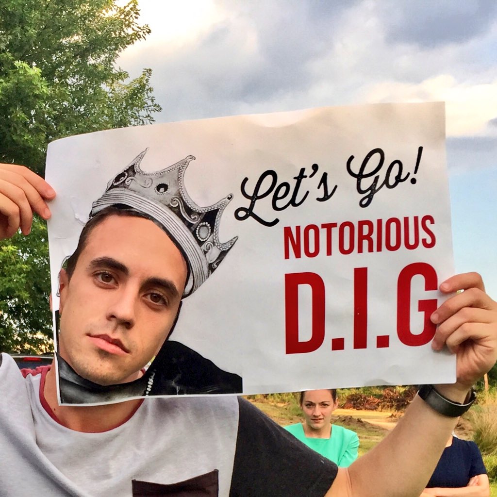 simmonsticks's tweet photo. Work volleyball team #NotoriousDIG https://t.co/dYAbPetnpT