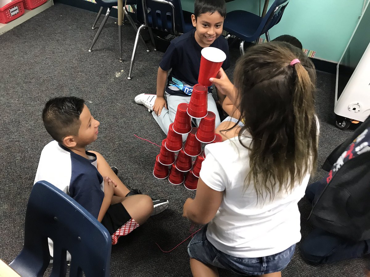 callaway358's tweet photo. Building our teamwork skills. #room42 #bethechange #thirdgraderocks https://t.co/tvTZSBtRh0