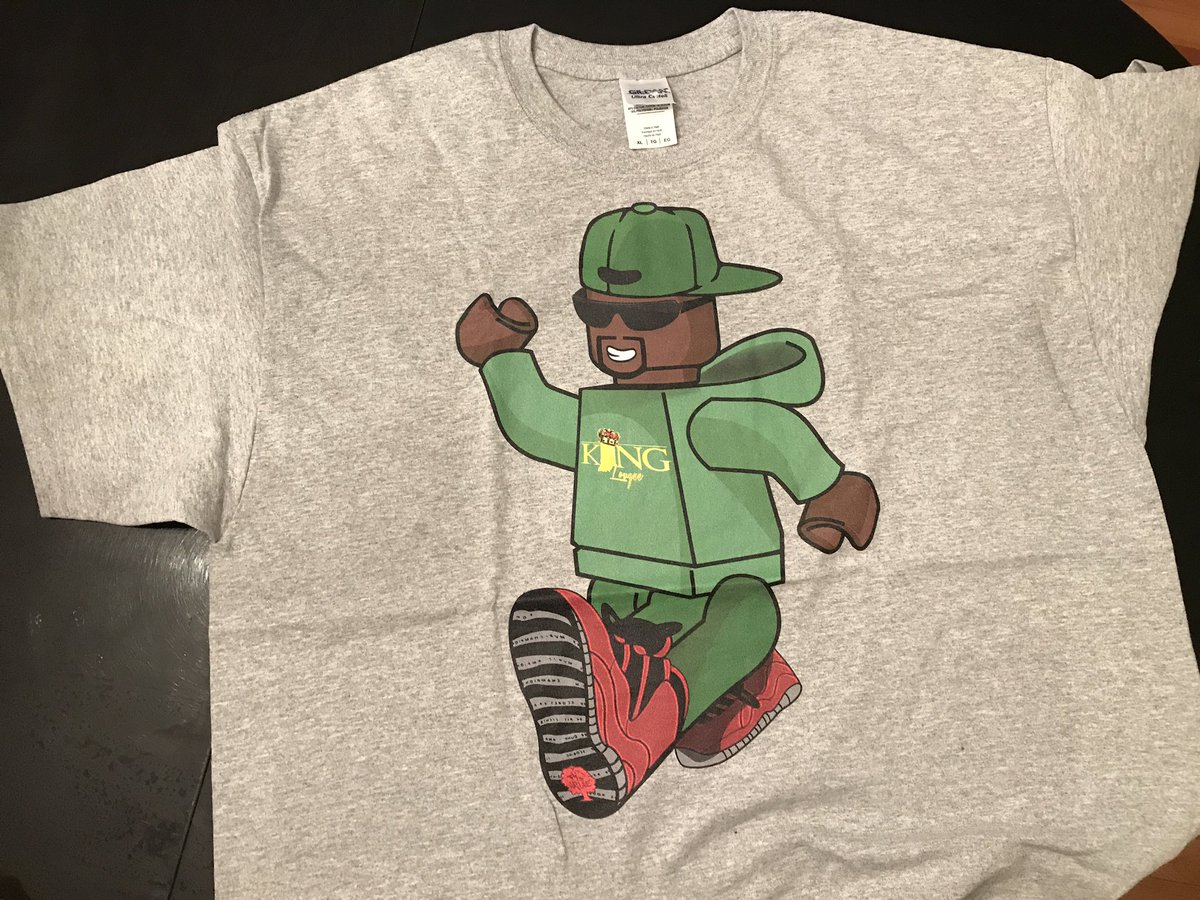 SlushRinger's tweet photo. Used the new shipping rates to get some new @FlyFlock2gether gear. Loving the new tees!! #GetYouSome #FlyByNature #FlyFlock2gether #FBN https://t.co/yTd1mvxWxD