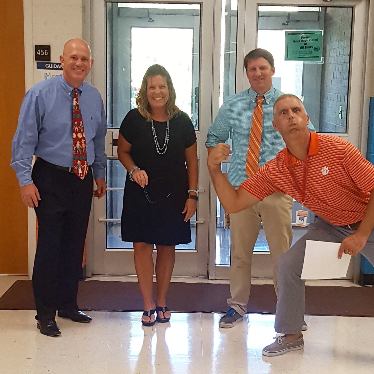MyrtleGroveMS's tweet photo. Some of our 7th grade teachers making families feel welcome! #MGgators @BlissCyndy @kristine_branch @robhar72 https://t.co/ZAz8Ovl1J1