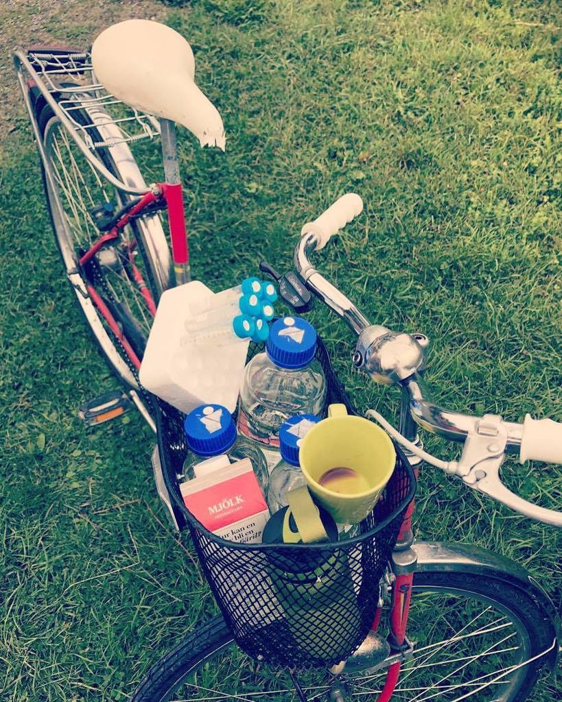 mikromara's tweet photo. The end of night shift #48hsampling #diurnal #cycle #microbialecology #scienceinthemaking #scienceinthemorning #samples #bicycle #sampling β¦ https://t.co/xzBUBxrbIi