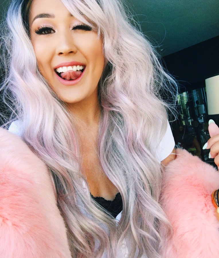 LaurDIY Turned Into The Prettiest Mermaid Ever With a Silver Pink Wig! |  LaurDIY, Lauren Riihimaki | Just Jared Jr.