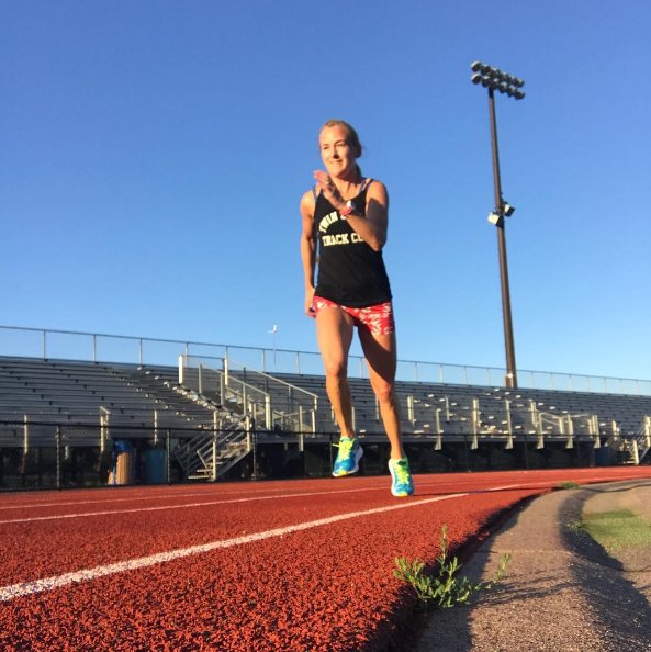 melissagacek's tweet photo. Track tuesday #usatfmasterstrack #trainingwiththebruces #twincitiestrackclub #discoverstrength #oiselleteam #feetureselitesocks #nuunlove https://t.co/EYvzwOx82B