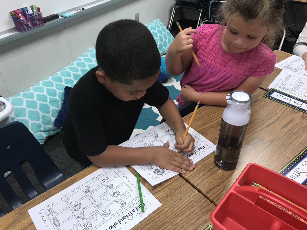 ebartley217's tweet photo. Getting to know our new friends in class! Welcome to 2nd grade sweet kiddos! #2ndgraderocks
#NPEBackToSchool 
@NPERockets https://t.co/tbhlN5hElC