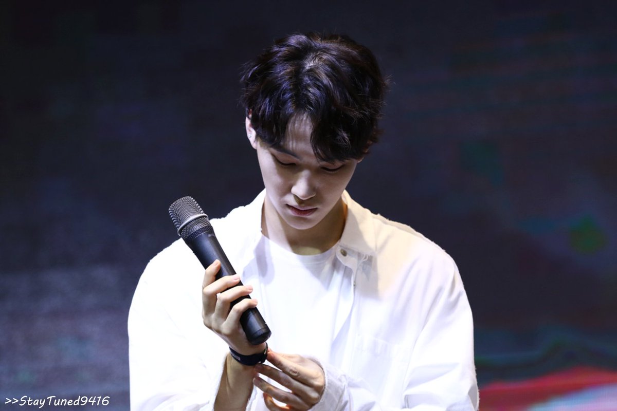 StayTuned9416's tweet photo. [HQ] 170813 종로팬싸 #JB #재범 https://t.co/vwBuDDL1vw