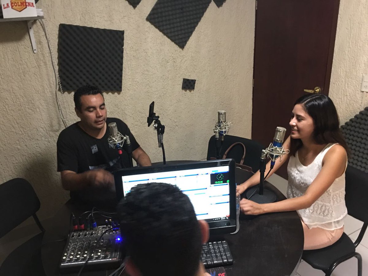 DaniChavezE's tweet photo. Gracias por la invitación y el espacio en tu programa Diego Arriero, un gusto estar con ustedes en #GEmedios. https://t.co/hXCy2bmMj0
