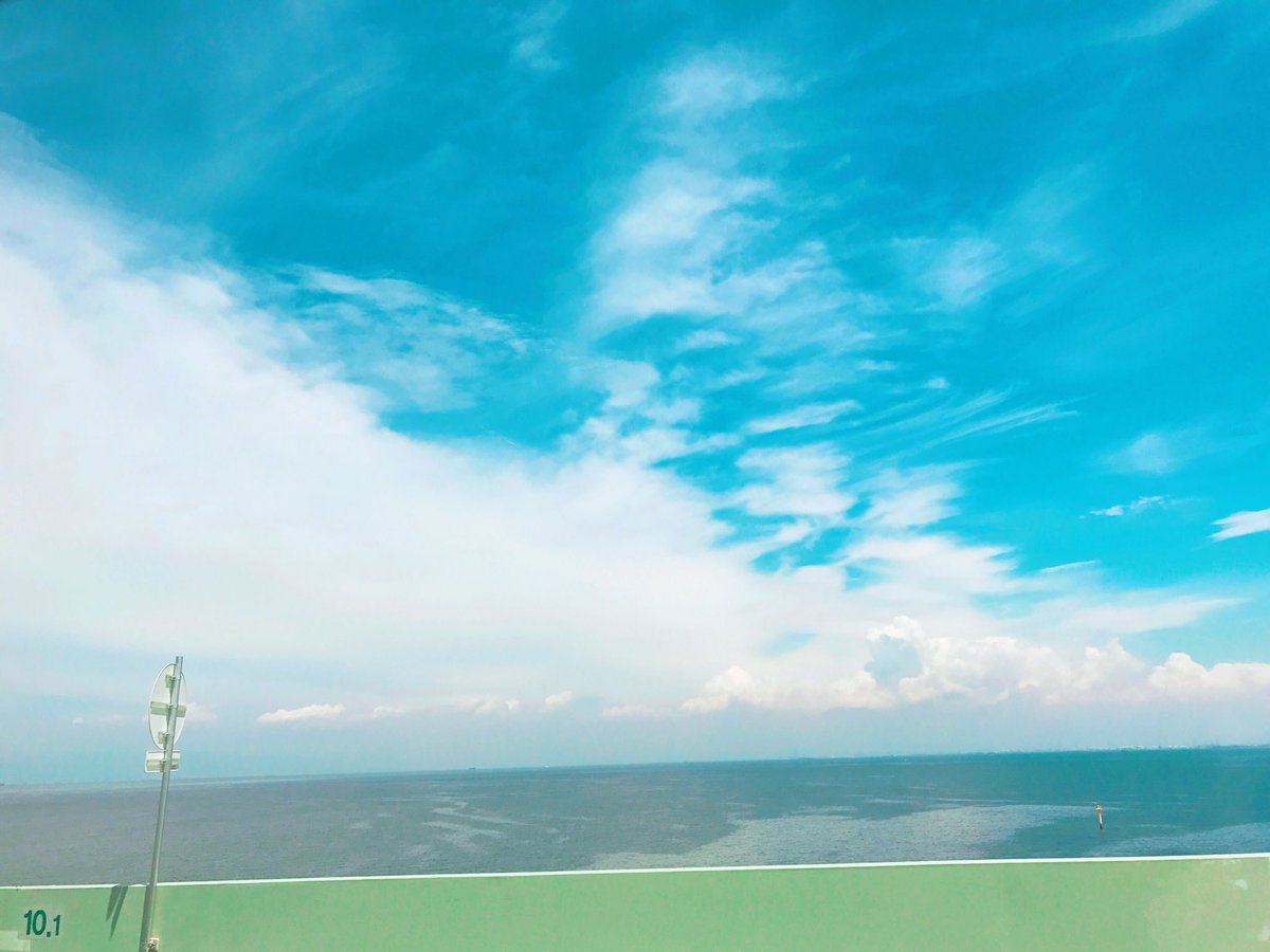 offclASTRO's tweet photo. 그림이군..💕🐶
#아스트로 #일본_도착 #대박적이군
#진작 https://t.co/BjRoWhuYfv