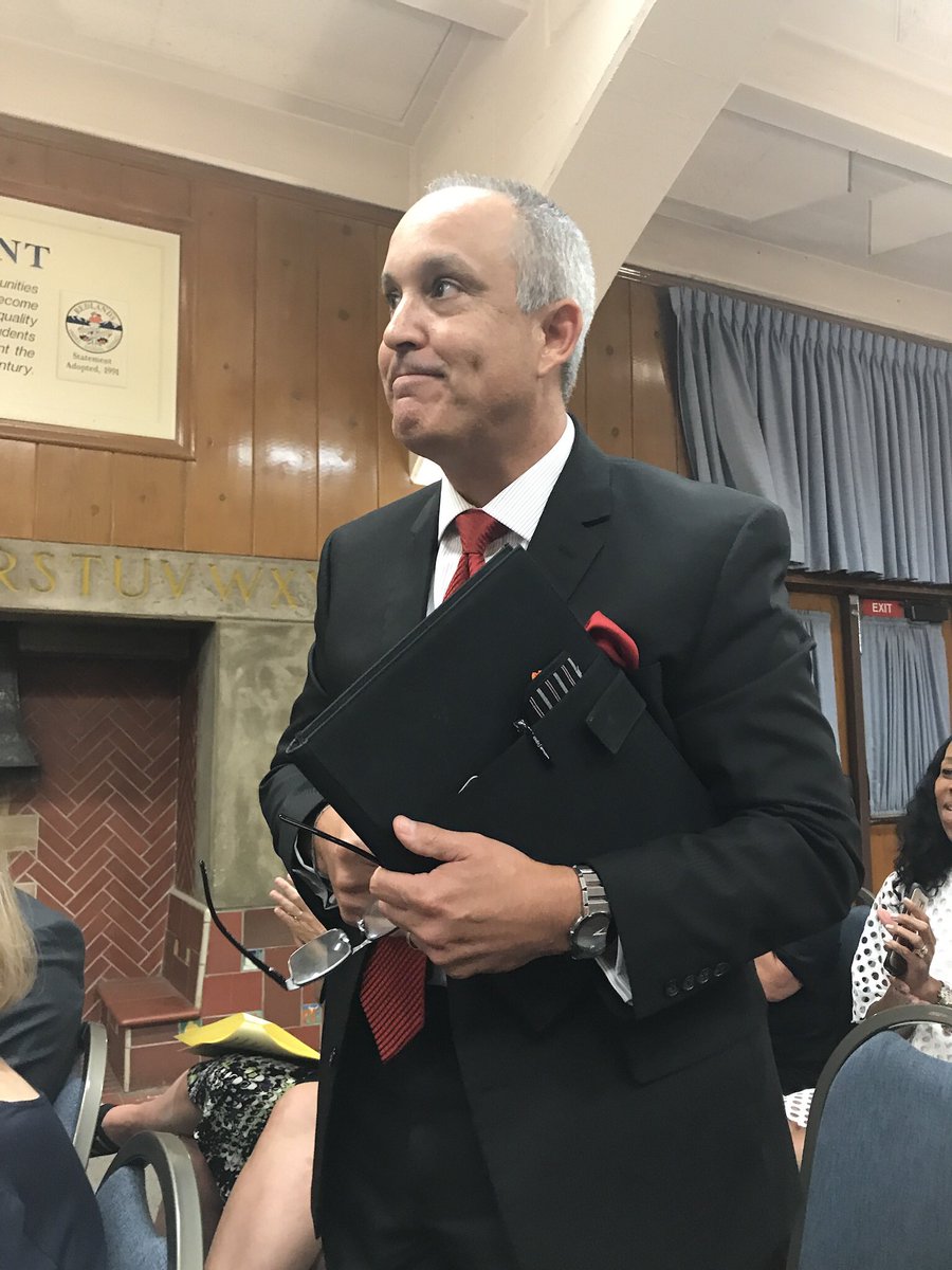 MaryRoneG's tweet photo. Congratulations to Mauricio Arellano!! Welcome to #RedlandsUSD! #ThisisRUSD https://t.co/q3yourY7hU