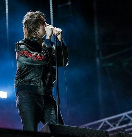 HAPPY BIRTHDAY, JULIAN CASABLANCAS!!! 