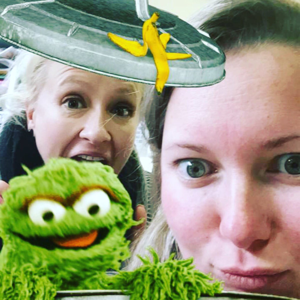 BeckRSaunders's tweet photo. Just discovered Snapchat..... #lunchtimeantics https://t.co/XH8R4Lw7jZ