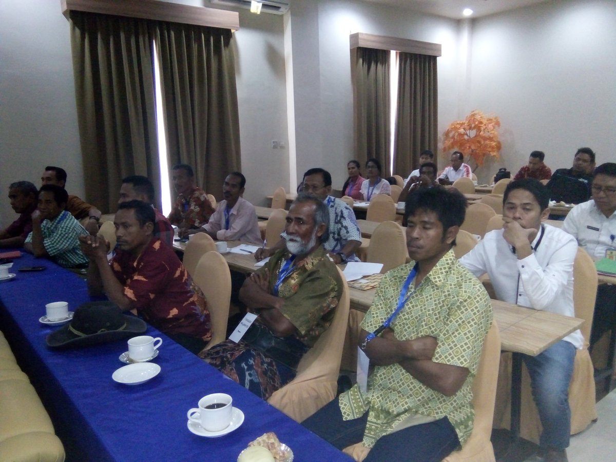 sepry_b's tweet photo. BRI Kab. Sumba Timur mympaikn Mteri ttg Peran BRI dlm mndkng prmdlan Usha Priknan #AksiPPB @dpp_ipkani @s_soebjakto @fisheris_ @BudidayaKKP https://t.co/bHWN7qaY5m