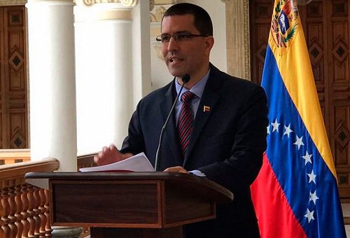 #23Ago Canciller Arreaza rechaza medida migratoria de Panamá contra venezolanos bit.ly/2xb1P2S