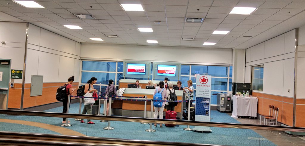 LeeJaxK's tweet photo. Oh yes, forgot what it's like to fly w @AirCanada - ask simple but necessary question, get full-on unnecessary attitude. #travel #yvr https://t.co/XtcraavpOa