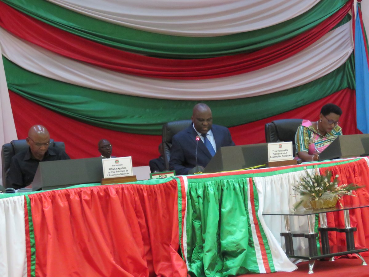 nshingamateka's tweet image. 2 #Burundi....international (OFID) relatif au #projetd&apos;aménagementetdebitumage de la route nationales N°16,BURUNDI-MAHWA-GITEGA Phase 1:...