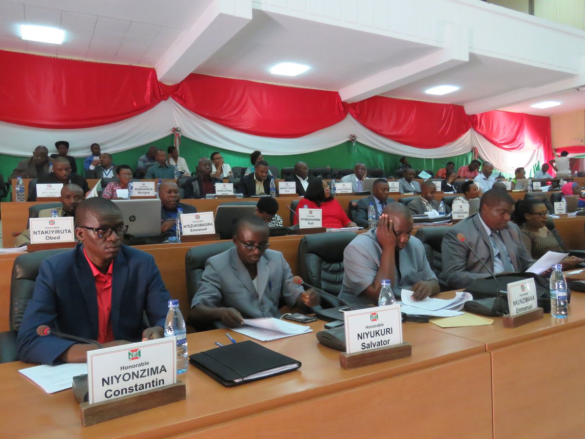 nshingamateka's tweet image. 2 #Burundi....international (OFID) relatif au #projetd&apos;aménagementetdebitumage de la route nationales N°16,BURUNDI-MAHWA-GITEGA Phase 1:...